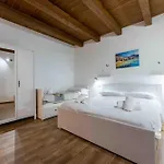 Center Πανσιόν Cefalù