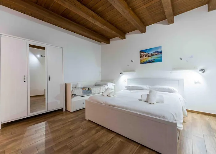 Center Гостевой дом Чефалу