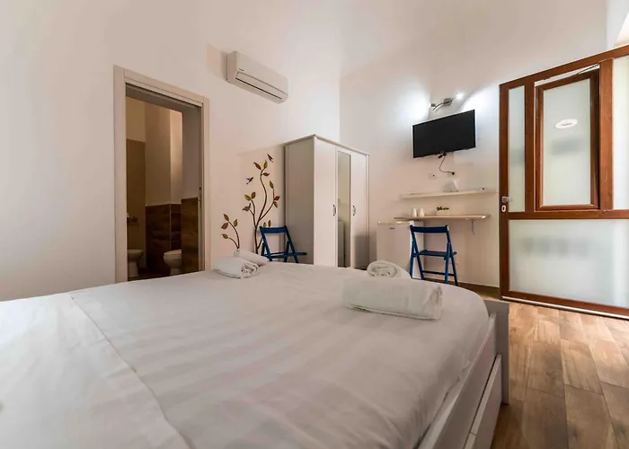 Гостевой дом Center Чефалу